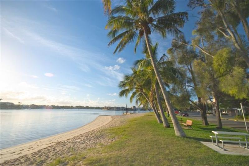 Budds Beach Apartments Surfers Paradise Εξωτερικό φωτογραφία